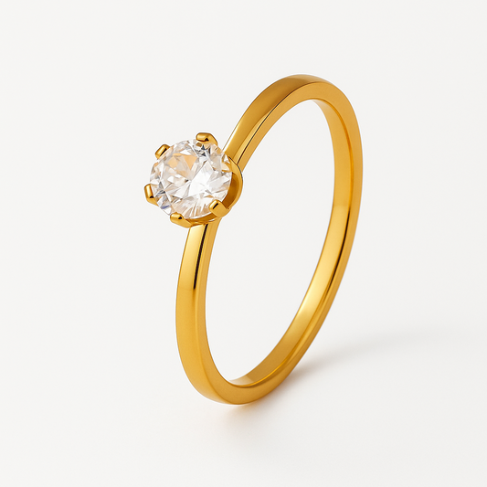Exquisite Solitaire Gold Ring