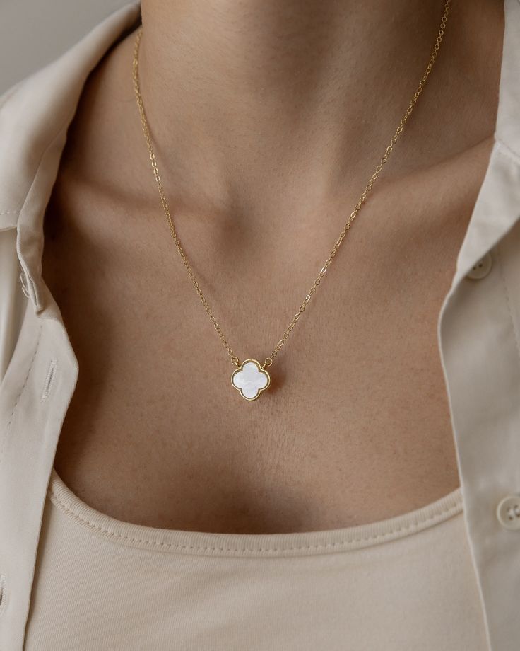 White clover Necklace