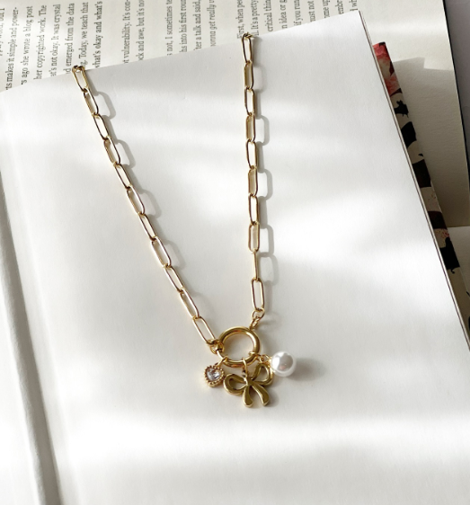 Lucky Pearl Chain Necklace