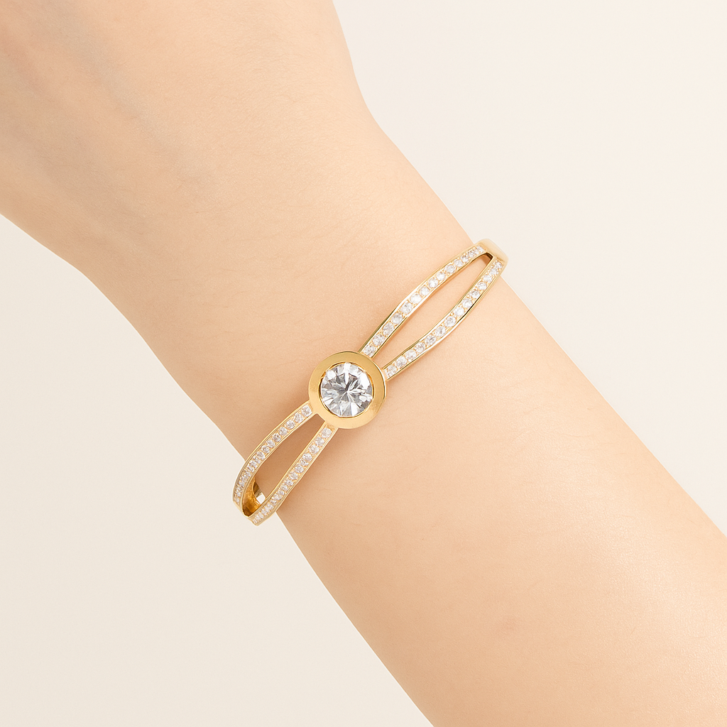 Regal Radiance  &  Solitaire Centrepiece Bracelet