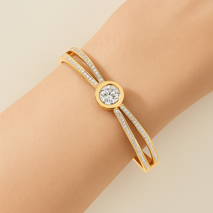 Regal Radiance  &  Solitaire Centrepiece Bracelet