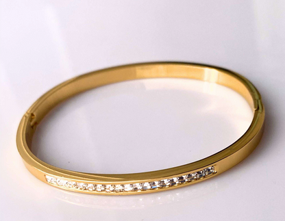 CZ Stones Sparkling Bangle