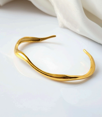 Liquid Flow Cuff Bracelet