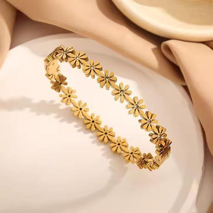 Daisy bloom Gold Bracelet