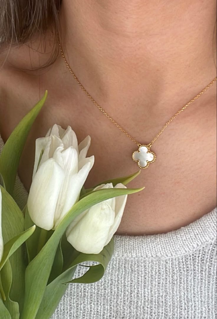 White clover Necklace