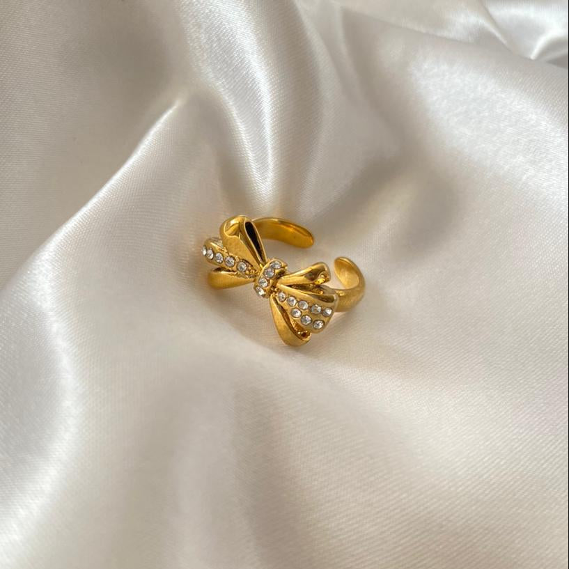 Bow Elegance Adjustable Ring